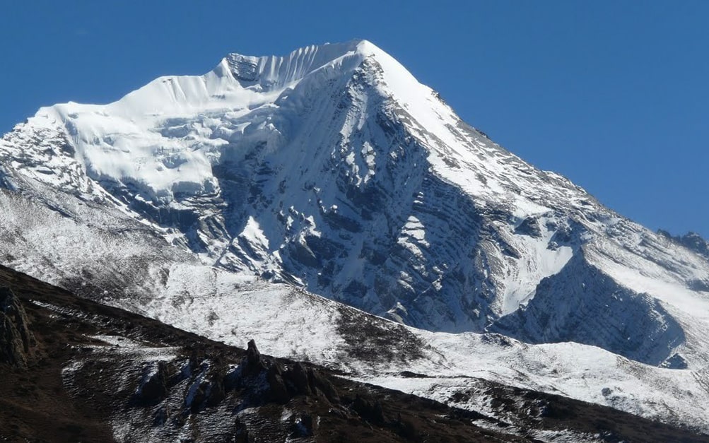 Pisang Peak Climbing